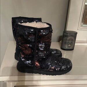 UGG CLASSIC SHORT SEQUIN BLACK BOOTS - WOMEN'S